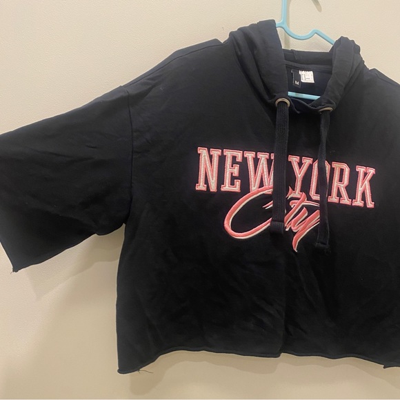 H&M cropped hoodie - Picture 5 of 6